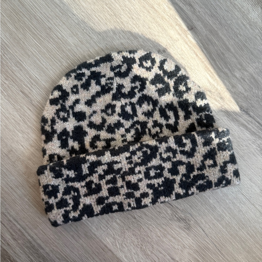 Abercrombie Cheetah Beanie